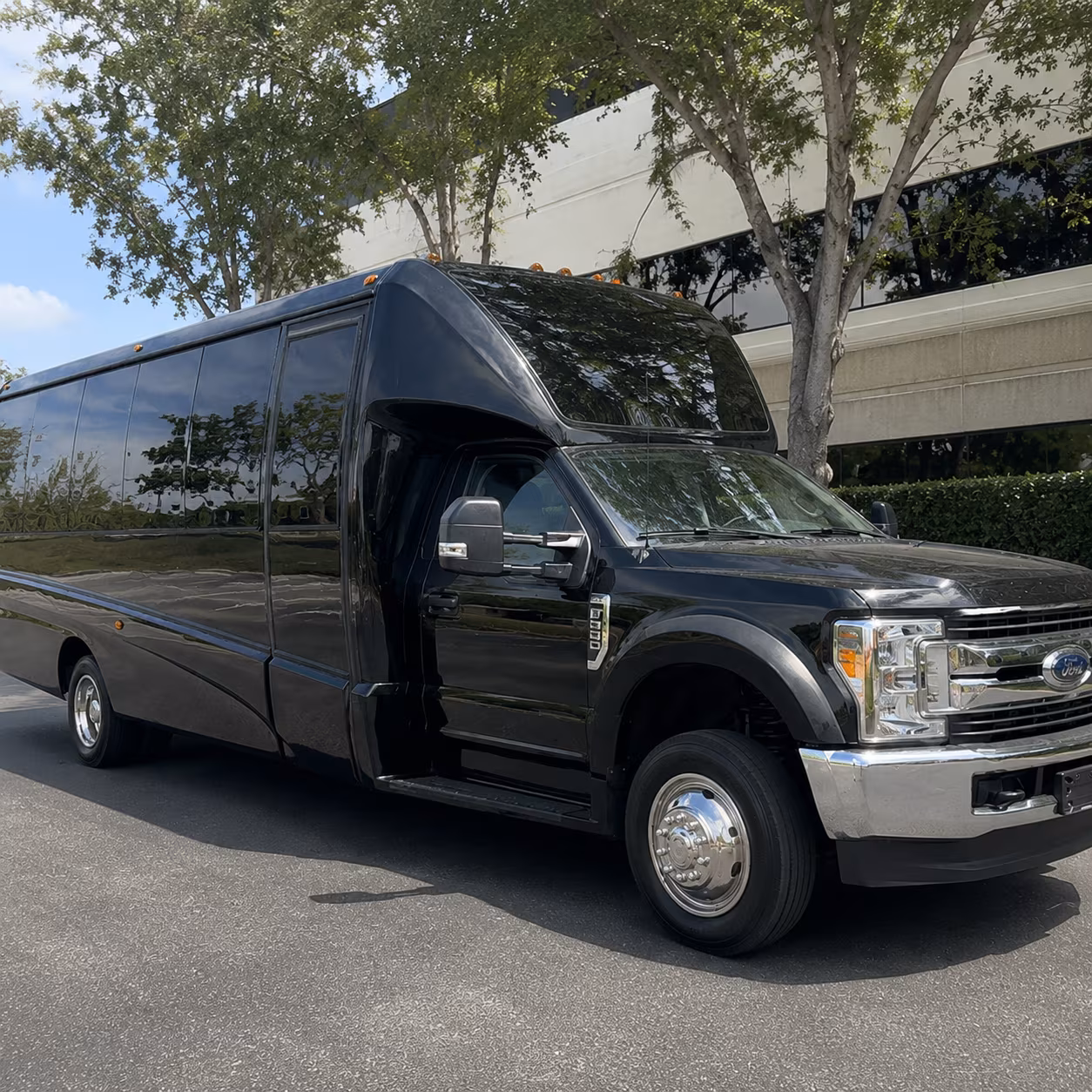 Fort Smith Winery Tour & Pub Crawl Transportation
