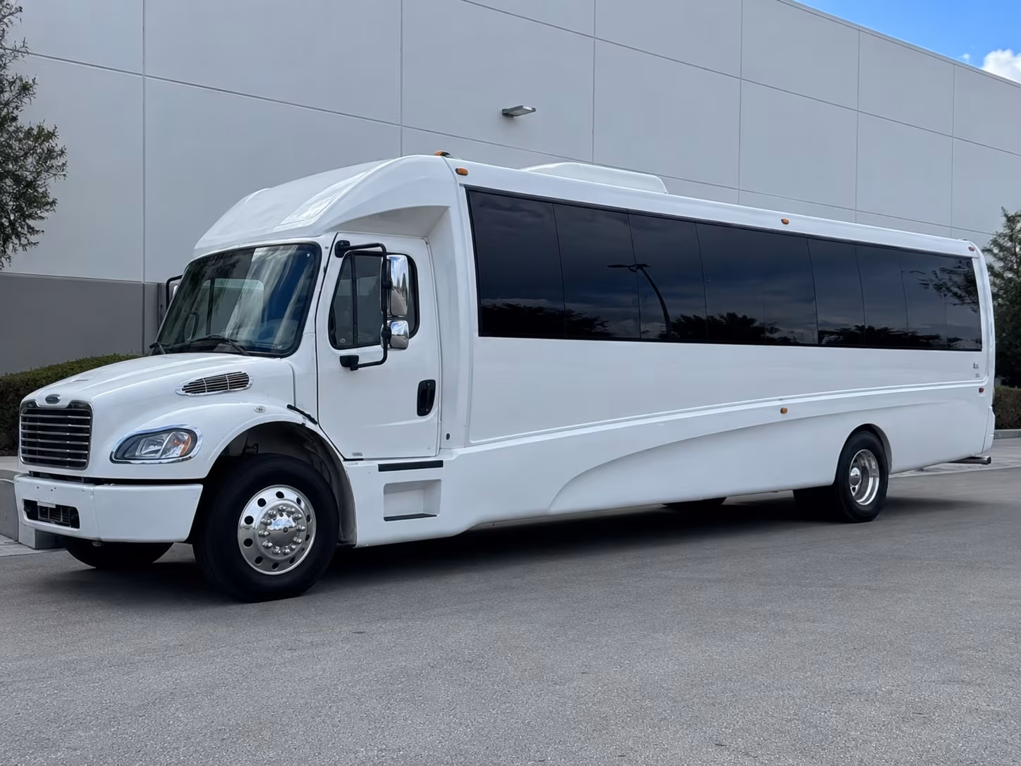 Little Rock Birthday, Sweet 16, & Quinceañera Transportation group transportation