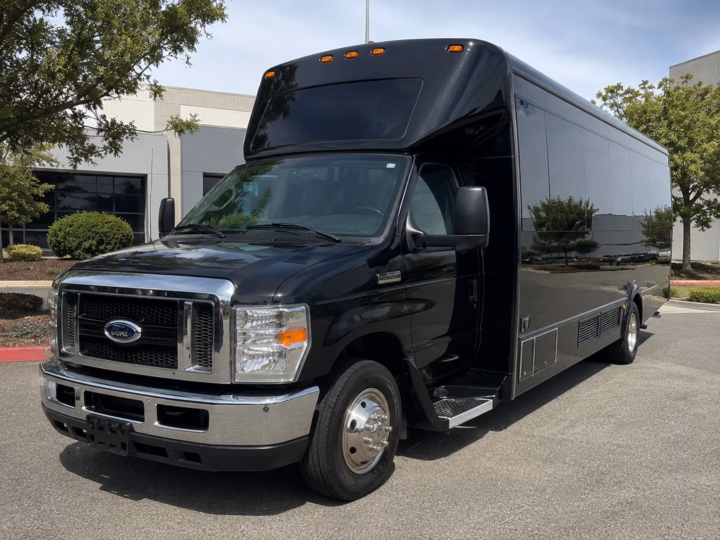 Little Rock Winery Tour & Pub Crawl Transportation
